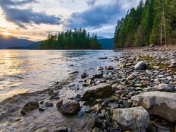 Promienie słońca, Kolumbia Brytyjska, Drzewa, Kamienie, Kanada, Park prowincjonalny Sasquatch, Jezioro Harrison Lake
