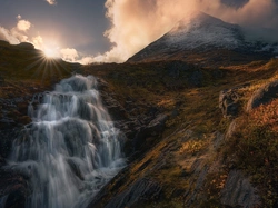 Wodospad, Norwegia, Romsdalen, Promienie słońca, Góry