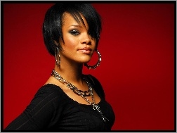 Rihanna, Naszyjnik
