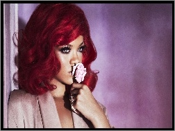 Piosenkarka, Rihanna, Róża
