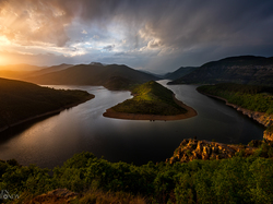Słońce, Rzeka Arda, Chmury, Zakola, Meander, Bułgaria, Góry Rodopy
