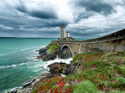 Roślinność, Bretania, Wybrzeże, Latarnia morska Phare du Petit Minou, Gmina Plouzané, Francja, Morze