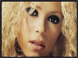 Shakira, Makijaż