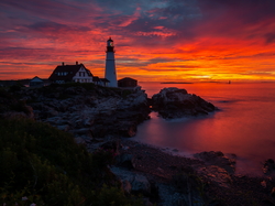 Skały, Zatoka Casco, Cape Elizabeth, Stan Maine, Stany Zjednoczone, Wschód słońca, Latarnia morska Portland Head Light, Morze