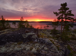 Rosja, Góry, Karelia, Drzewa, Skały, Jezioro Ładoga, Zachód słońca