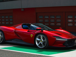 Czerwone, Ferrari Daytona SP3