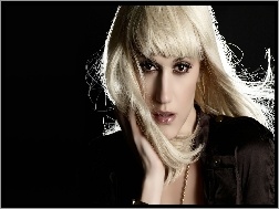 Spojrzenie, Gwen Stefani, Blondynka