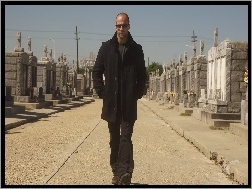 Jason Statham, Cmentarz