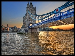 Tamiza, Tower Bridge, Londyn