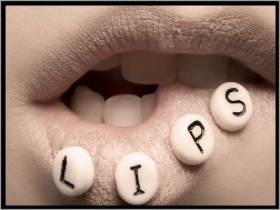 Lips, Usta, Napis