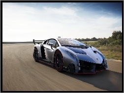 Lamborghini Veneno, Szosa