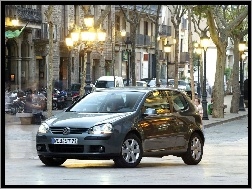 Volkswagen Golf 5, Srebrny