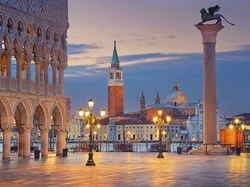 Świt, Plac św. Marka, Wenecja, Włochy, Latarnie