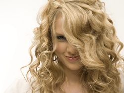 Włosy, Taylor Swift, Kręcone