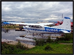 Wodna, Parking, Cessna A185F, Przystań
