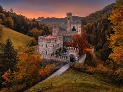 Zachód słońca, Drzewa, Zamek Gernstein, Włochy, Góry, Dolomity, Jesień