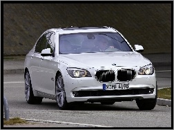 Zakręt, BMW F01, Biała, Tor