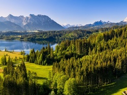 Lasy, Góry, Karwendel, Bawaria, Niemcy, Drzewa, Jezioro Eibsee, Zielone