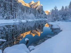 Rzeka, Park Narodowy Yosemite, Merced River, Stany Zjednoczone, Drzewa, Zima, Kalifornia, Góry