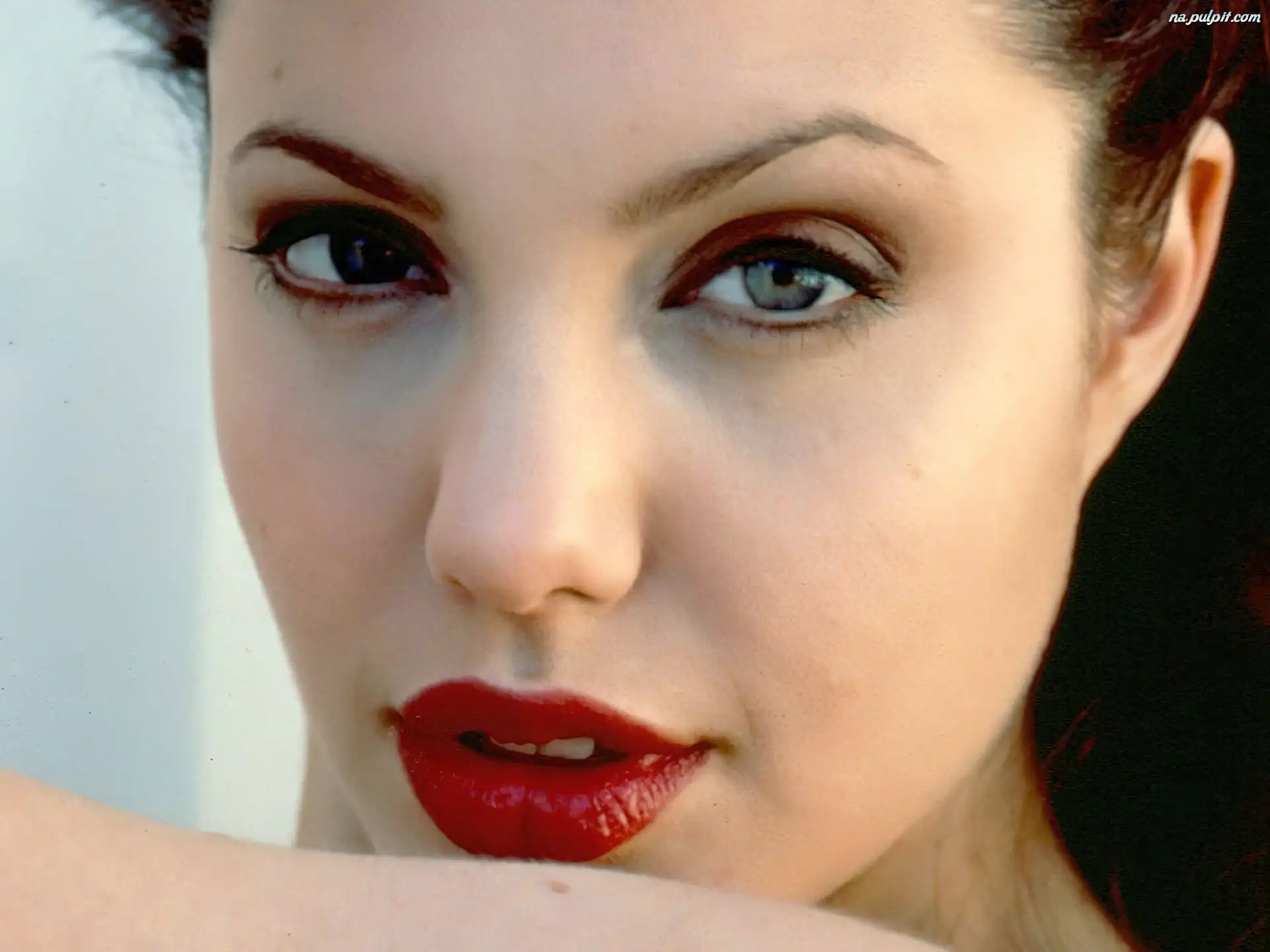Angelina Jolie, czerwone usta