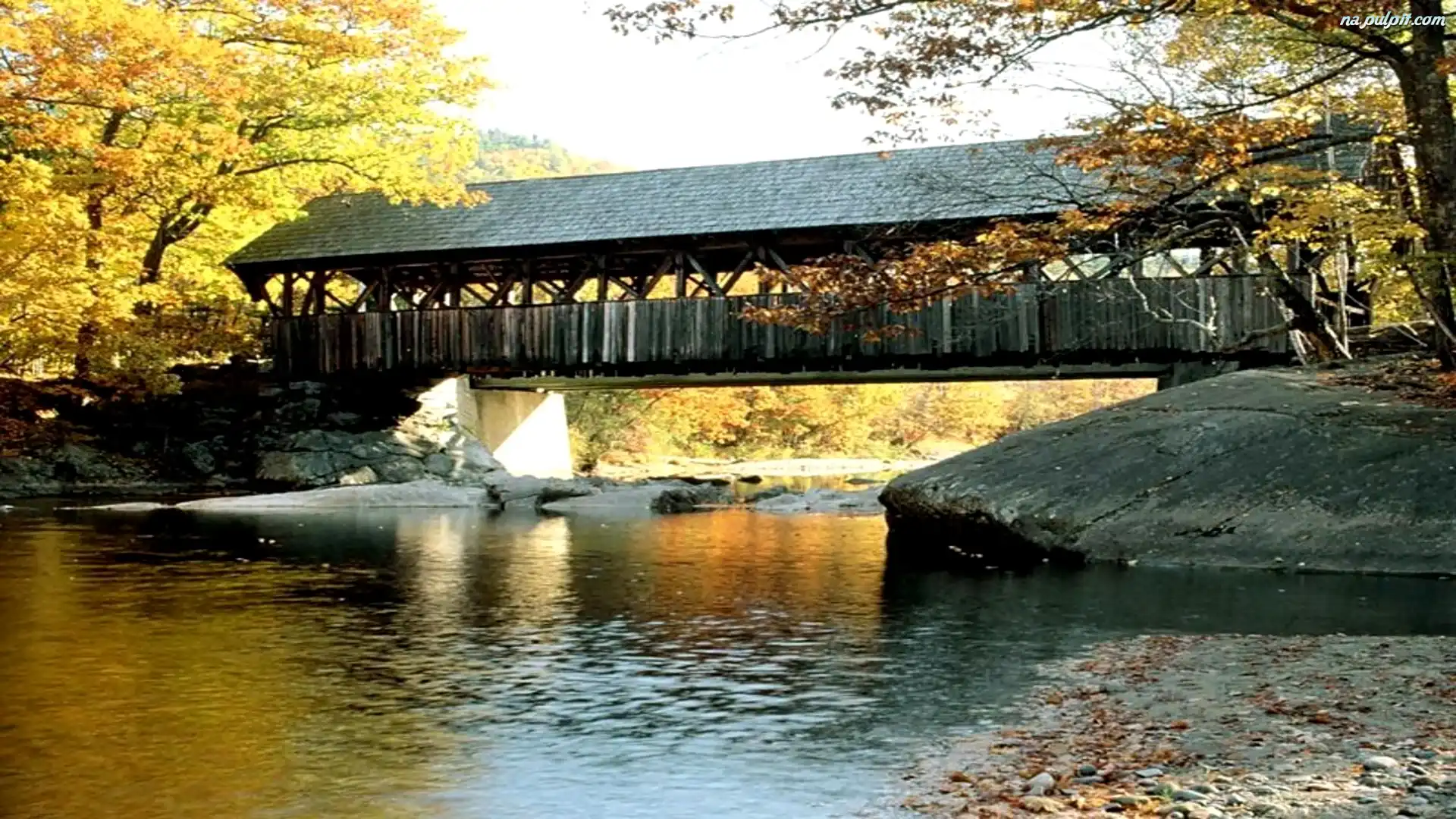 Jesień, Drewniany Most, rzeczka