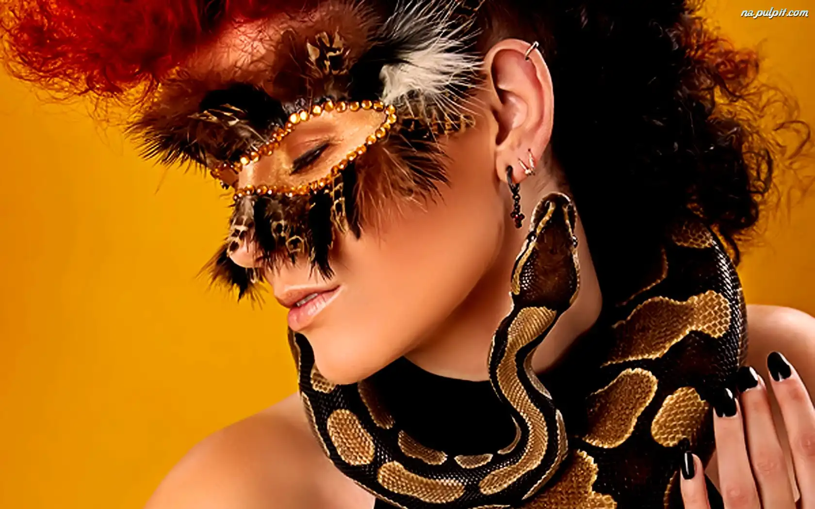 Wąż, Kobieta, Maska