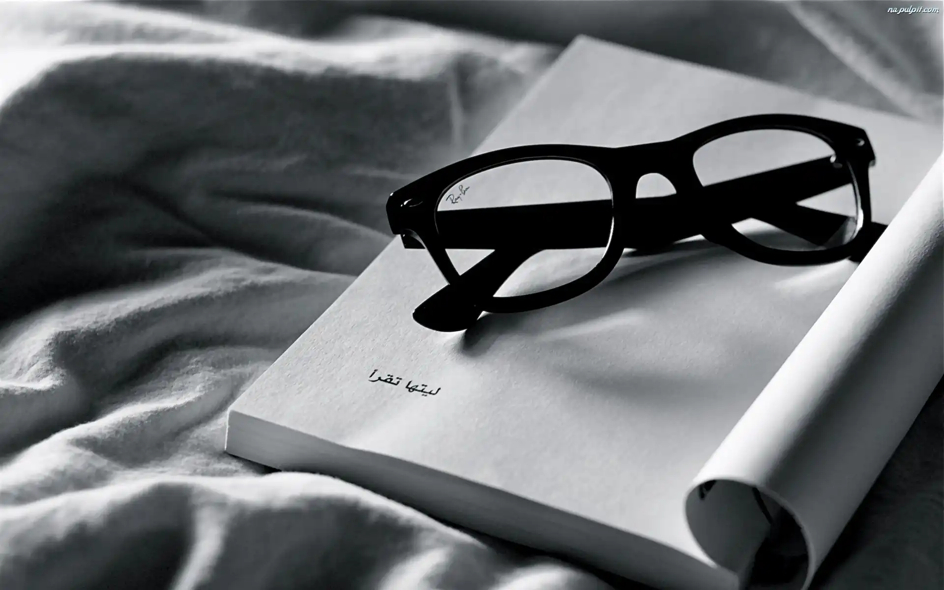 Okulary, Notes